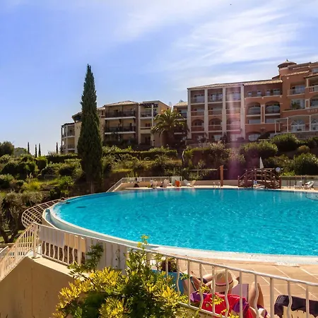 Apartment 3 Pieces Avec Piscine Et Parking A Saint-raphael - Fr-1-504-591